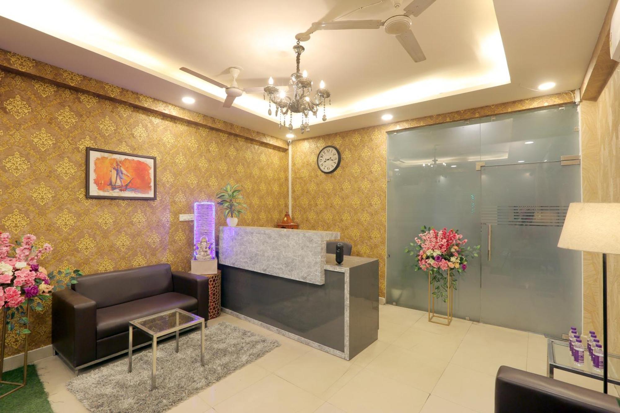 Hotel Lemon Suites & Banquet Noida Sector 62 Eksteriør bilde