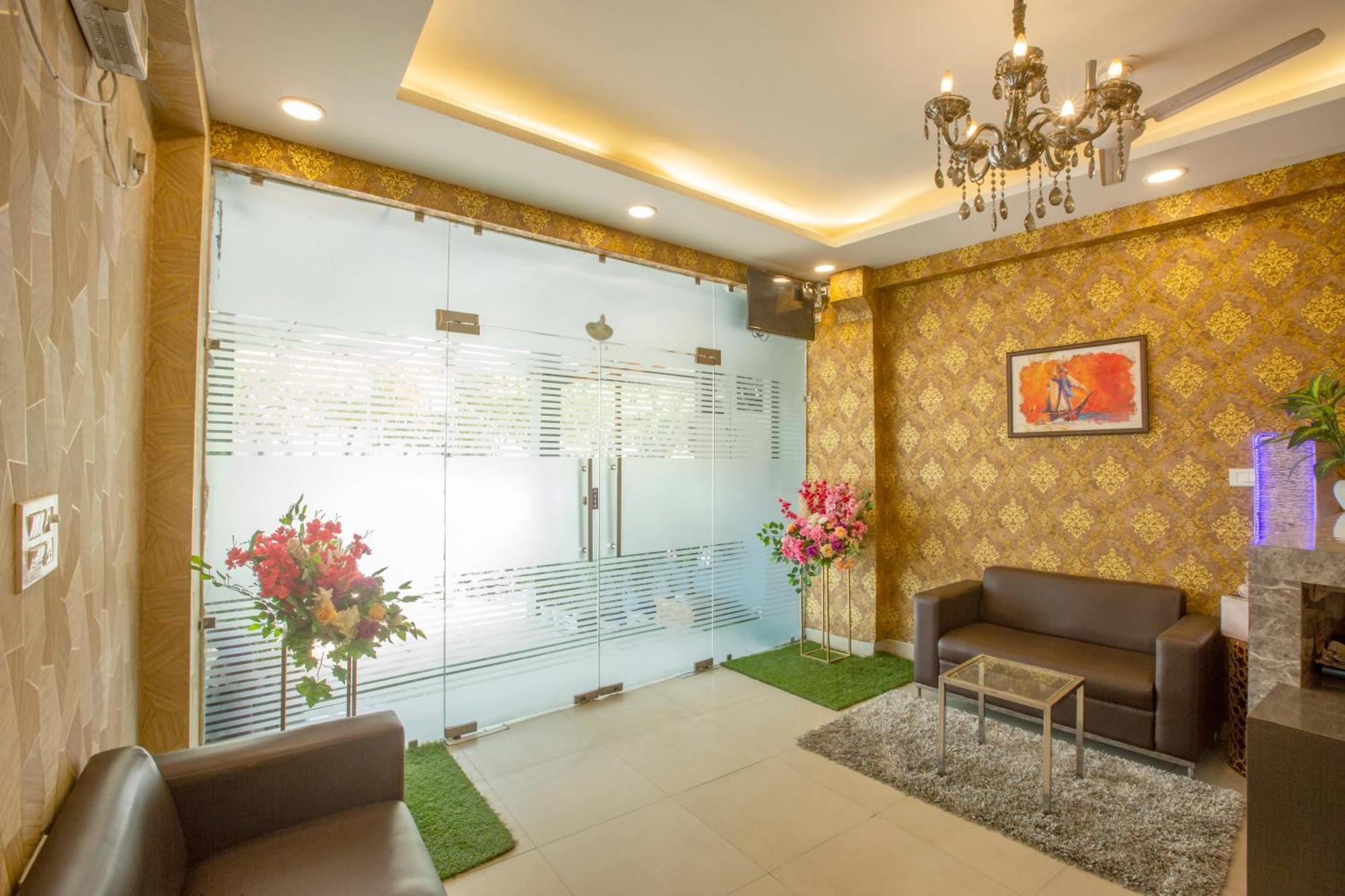 Hotel Lemon Suites & Banquet Noida Sector 62 Eksteriør bilde